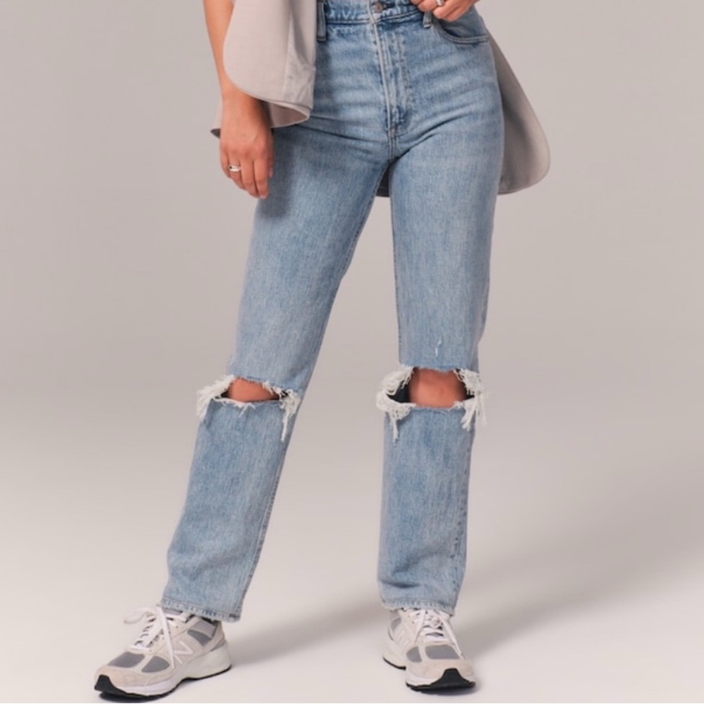 Abercrombie ultra high rise 90’s straight jean